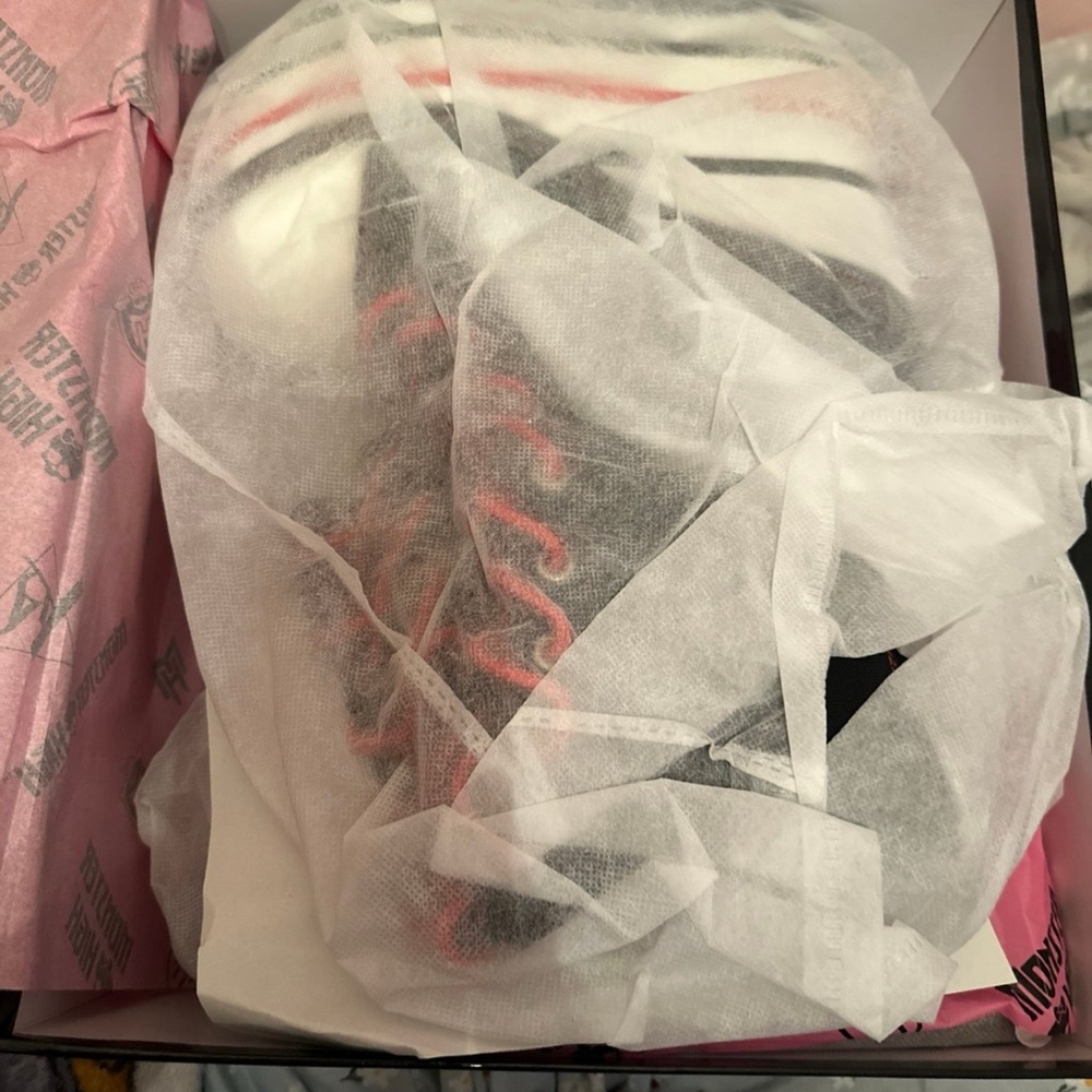 YRU Monster High Platform Shoes - Black and Pink - Picture 2 of 10